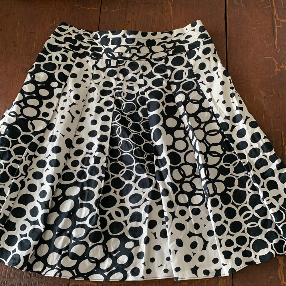 The Limited skirt with black and white circle pattern gently used